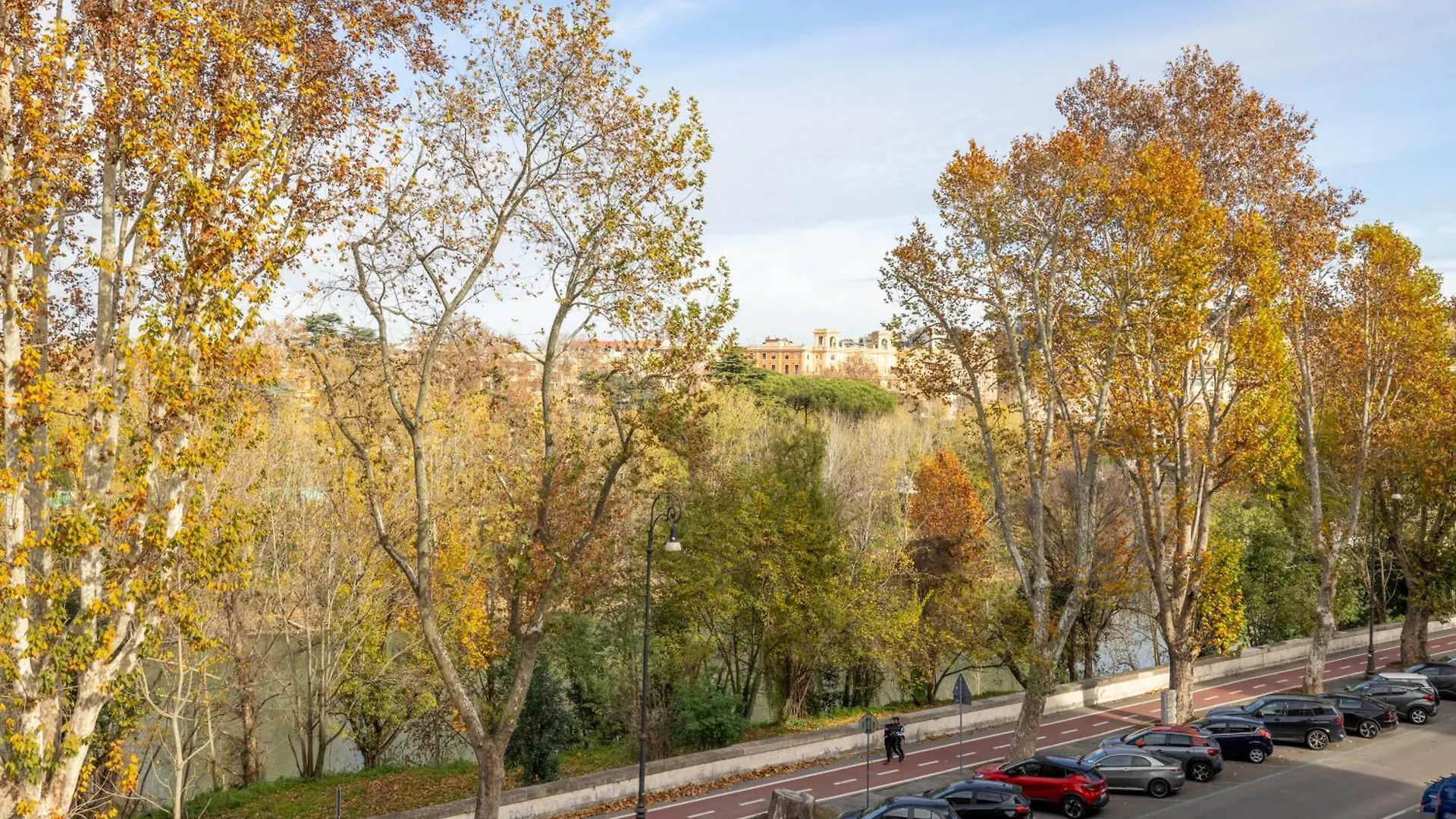 Colorful House On The Tiber Apartment Rome